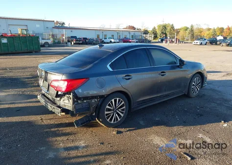 2019 Subaru Legacy 2.5I Premium z USA, uszkodzony, nr VIN 4S3BNAF65K3038031